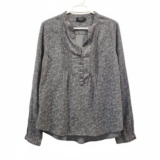 Blusa Gina floral gris retocada
