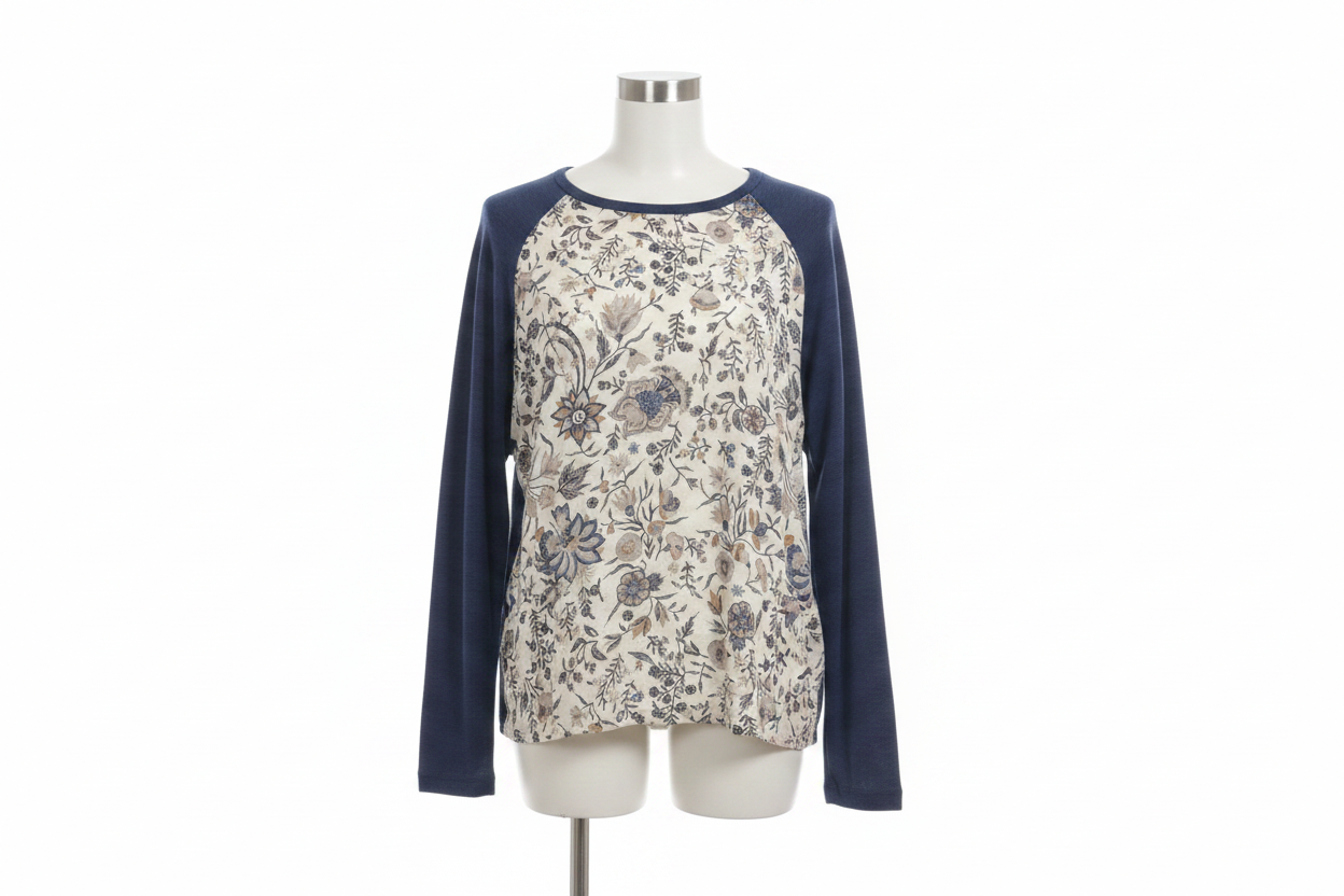 Camiseta raglan floral Stradivarius - ghost mannequin