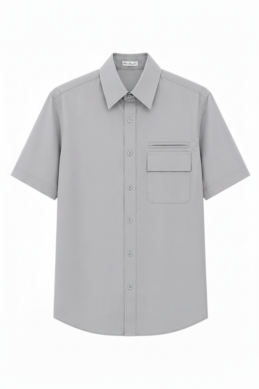 Camisa vintage gris claro manga corta bolsillo rectangular ghost mannequin fondo blanco