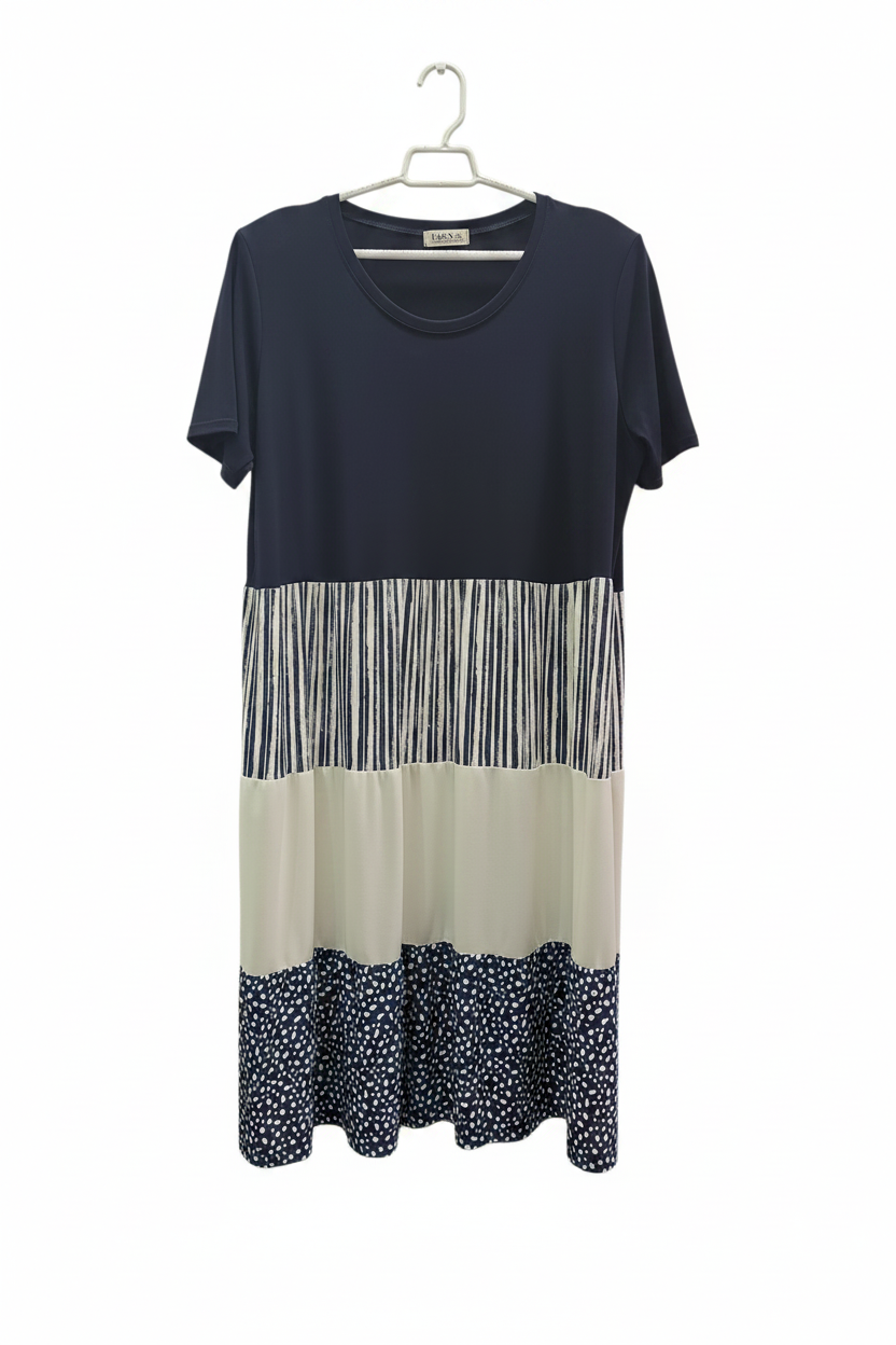Vestido midi manga corta cuello redondo patchwork azul marino rayas verticales panel crema y lunares blancos planchado en percha