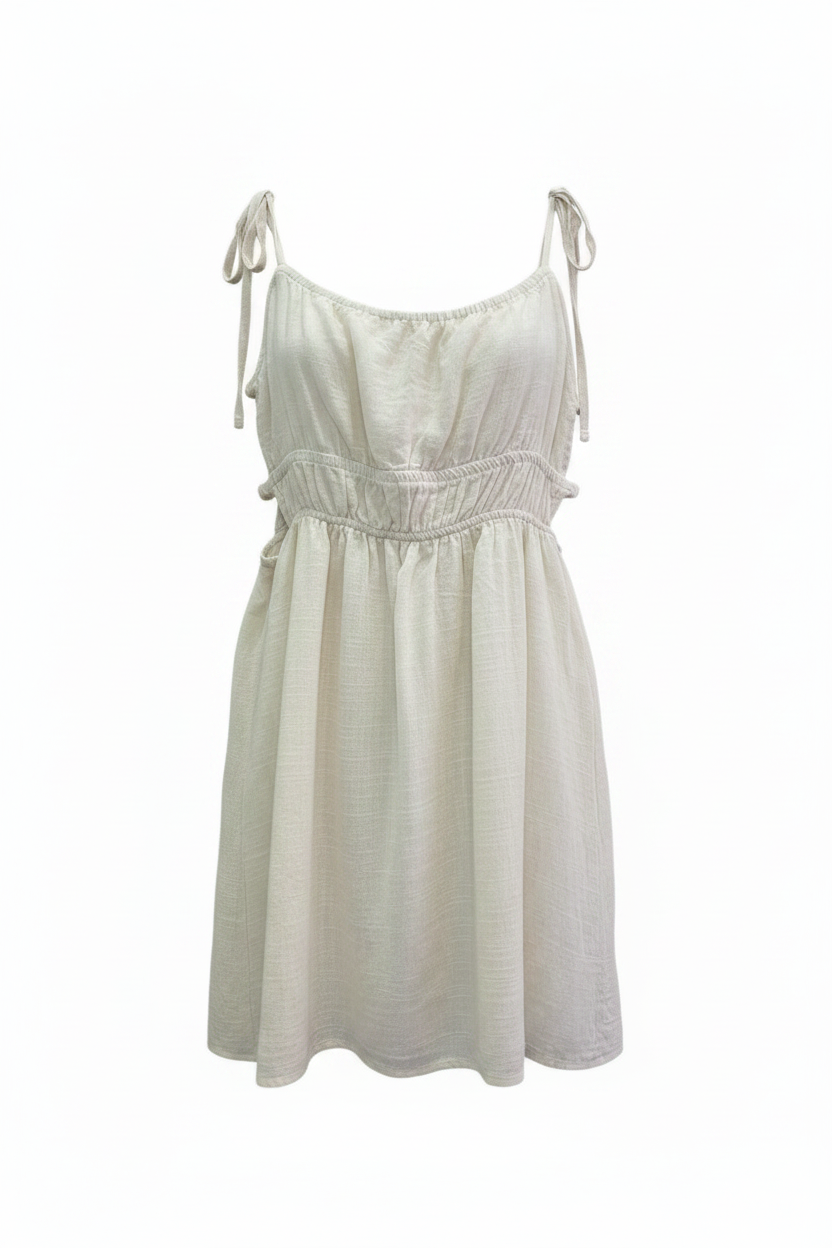 Vestido vintage mini crema tirantes lazo fruncido cintura ghost mannequin fondo blanco