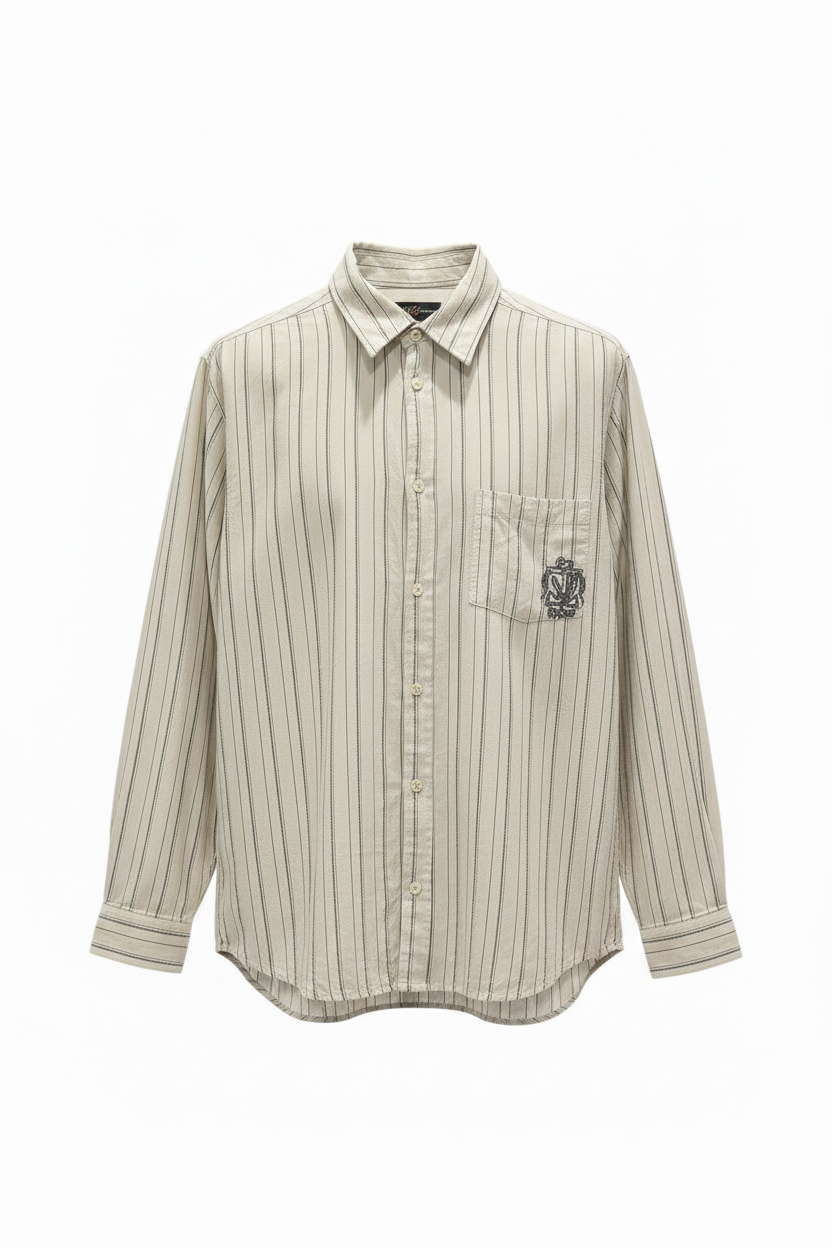 Camisa vintage rayas crema gris manga larga con escudo bordado en bolsillo